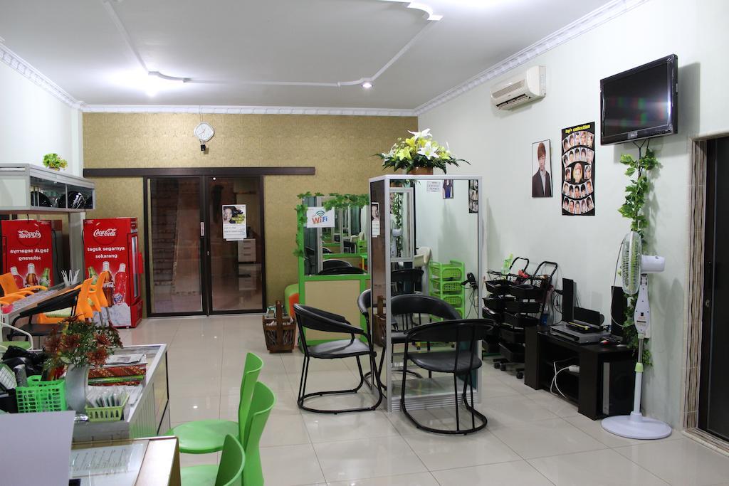 Rene Hotel Yogyakarta Kültér fotó