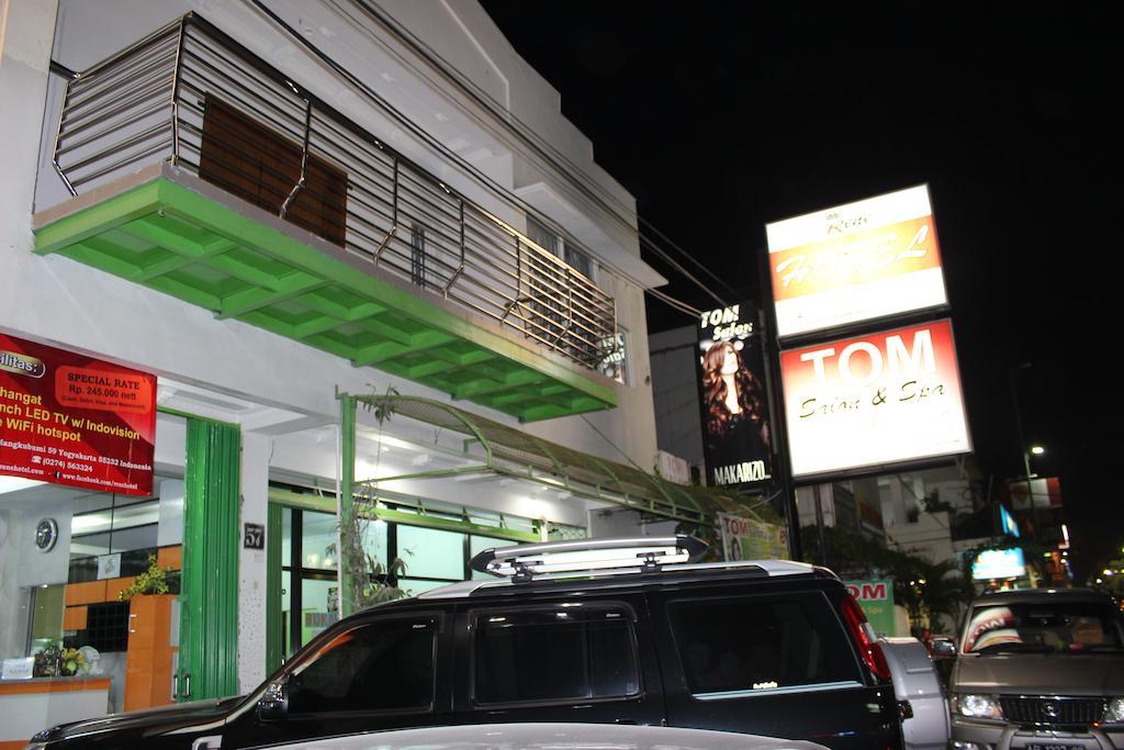 Rene Hotel Yogyakarta Kültér fotó