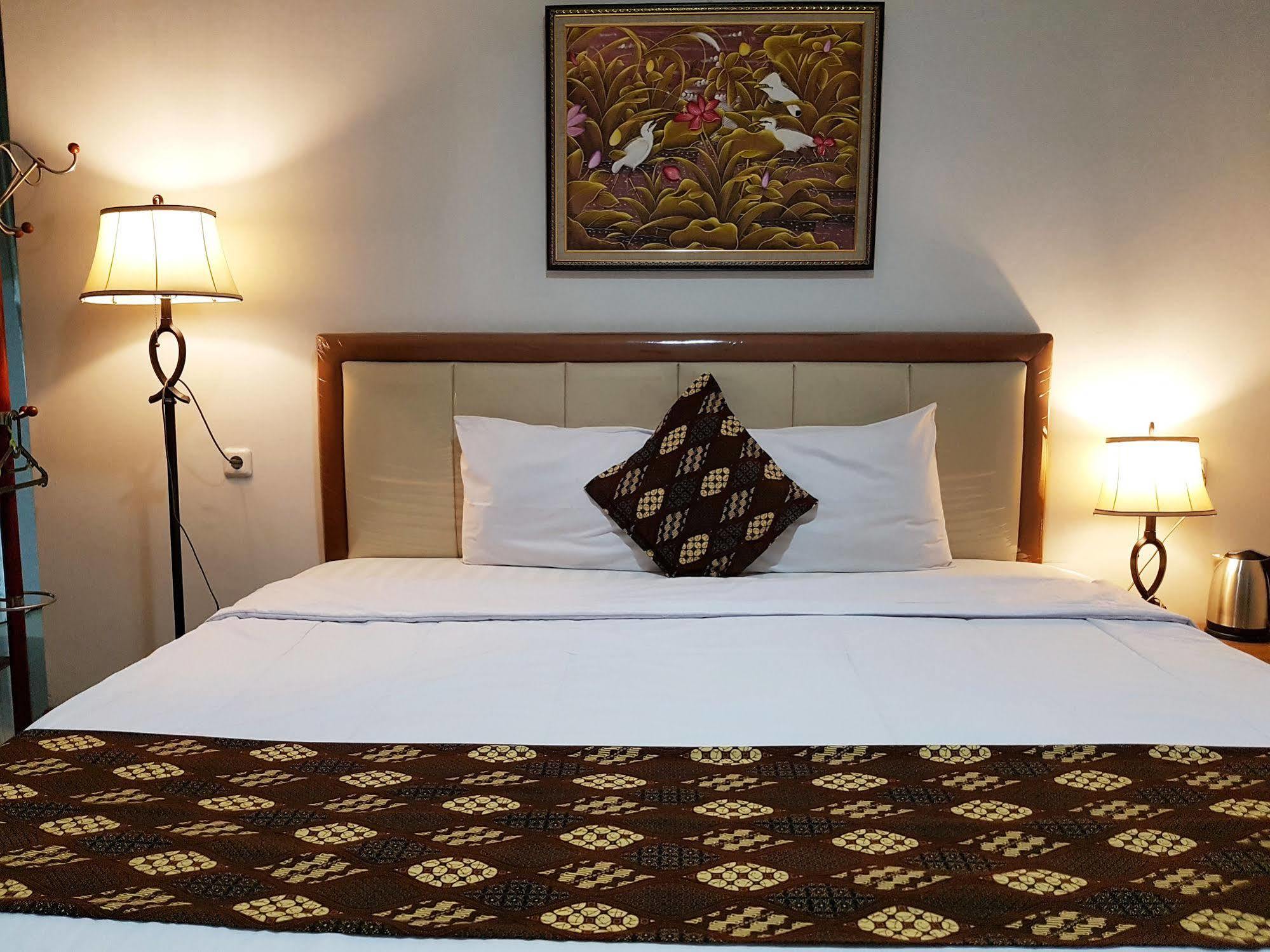 Rene Hotel Yogyakarta Kültér fotó